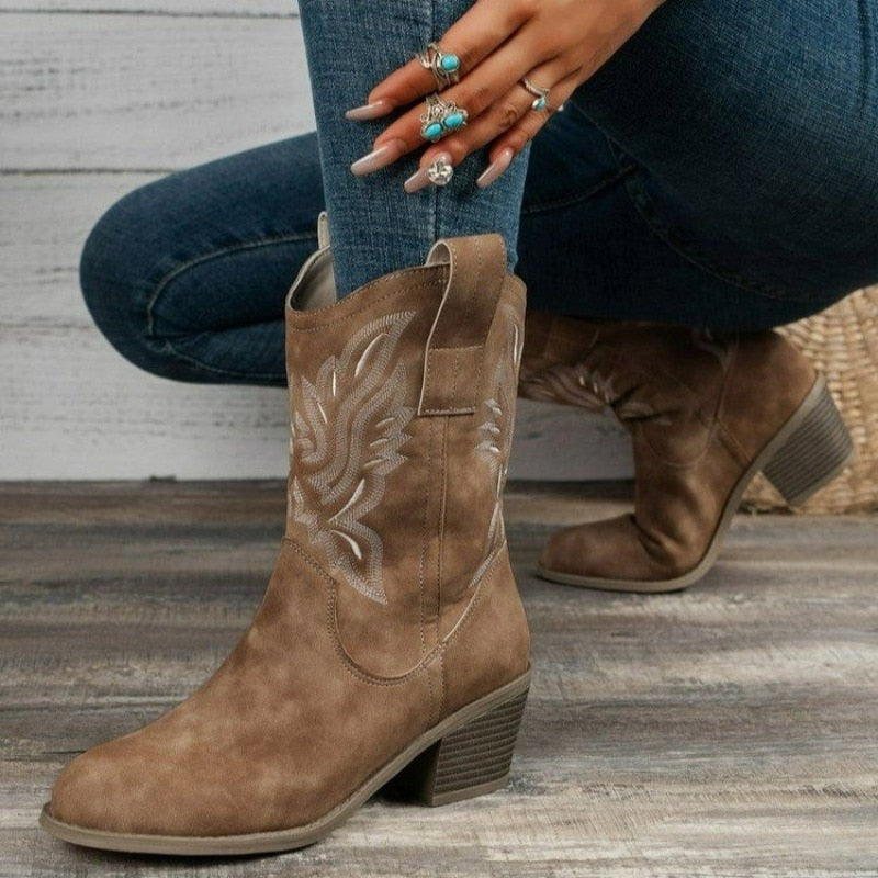 Lizzle | Stylish Embroidered Cowboy Boots