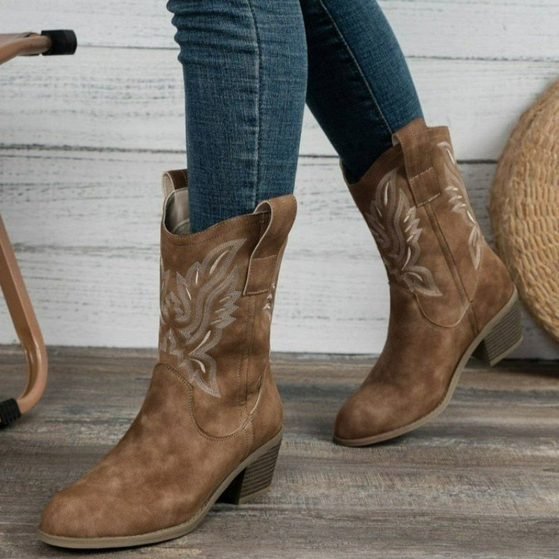 Lizzle | Stylish Embroidered Cowboy Boots